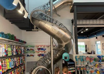 Indoor evacuation tunnel slide, polycarbonate, Alabama, USA, PH 3,8 m