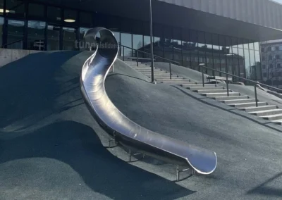 Toboggan semi-tubulaire en inox