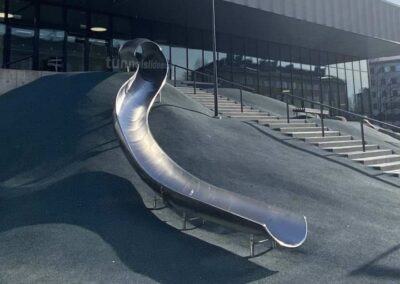 Open stainless steel tunnel slide