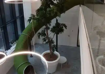 Tunnel slide in satin finish