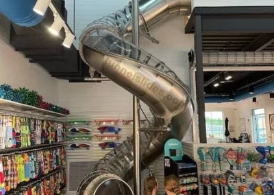 Toboggan d’évacuation à l‘intérieur, Alabama, Etats-Unis